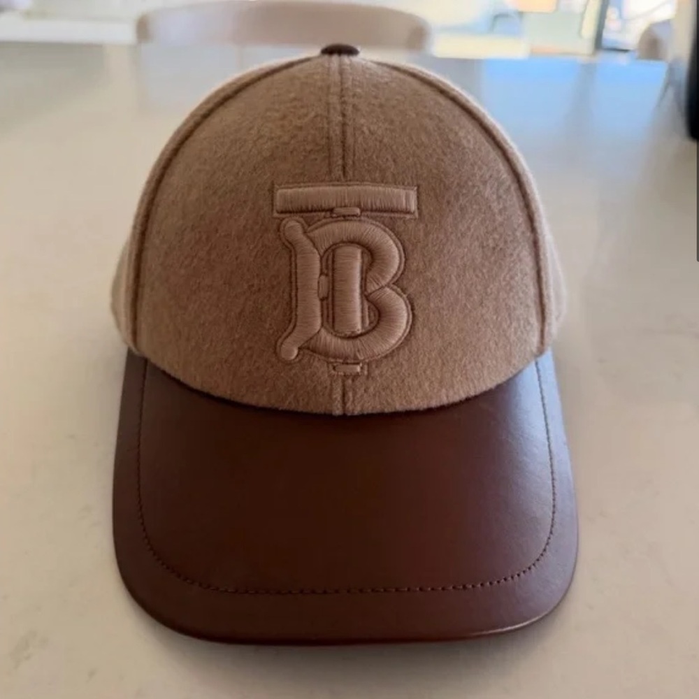 BURBERRY CAP! Like new! - Picture 6 of 7